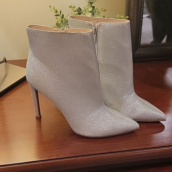 Nine West silver sparkle spike boots 8.5 - Picture 3 of 9